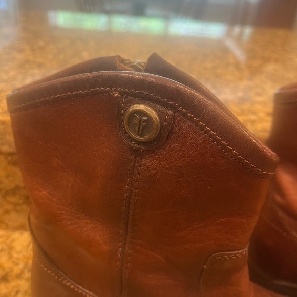 Frye short ankle boots leather zipper low heel block distressed western brown 7 - Picture 4 of 10